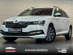 Weiß Gebraucht 2021 Skoda Superb Ambition Kombi | 23.999 €