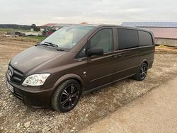 Braun Gebraucht 2011 Mercedes Viano Van / Kleinbus | 16.900 € (Fairer Preis)