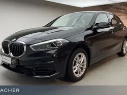 Saphirschwarz Gebraucht 2022 BMW 118 Shadowline Kleinwagen | 19.999 € (Superpreis)