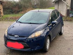 Blau Gebraucht 2010 Ford Fiesta Ambiente Limousine | 3.300 € (Guter Preis)