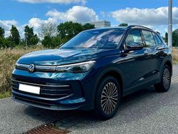Blau Gebraucht 2024 VW Tiguan Life SUV | 42.980 € (Etwas zu teuer)
