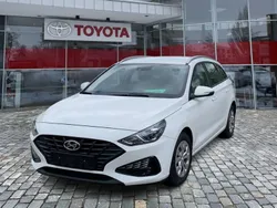 Atlas white / sol Gebraucht 2023 Hyundai i30 Trend Kombi | 15.990 € (Guter Preis)