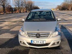Silber Gebraucht 2011 Mercedes B180 Van / Kleinbus | 9.500 € (Teuer)