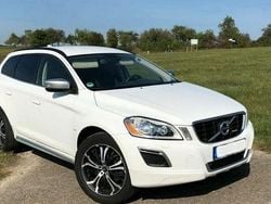Weiß Gebraucht 2010 Volvo XC60 R-Design SUV | 13.000 € (Teuer)