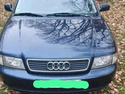Blau Gebraucht 1996 Audi A4 Kombi | 799 € (Guter Preis)