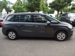 Grau Gebraucht 2016 Citroën Grand C4 Picasso Attraction Van / Kleinbus | 8.900 € (Fairer Preis)
