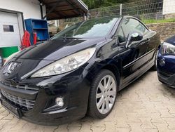 Schwarz metallic Gebraucht 2011 Peugeot 207 CC Platinum Cabrio | 4.799 € (Fairer Preis)