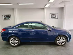 Blau Gebraucht 2006 Opel Astra Cabriolet Cosmo Cabrio | 1.000 € (Superpreis)