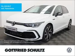 Pure white Gebraucht 2022 VW Golf VIII R-line Limousine | 25.950 € (Superpreis)