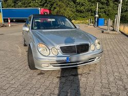 Silber Gebraucht 2003 Mercedes E500 Limousine | 8.000 € (Etwas zu teuer)