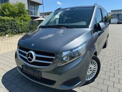 Grau Gebraucht 2016 Mercedes V220 Edition Van / Kleinbus | 38.980 € (Teuer)