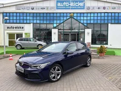 Blau Gebraucht 2020 VW Golf VIII R-line Limousine | 24.500 € (Fairer Preis)