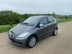 Grau Gebraucht 2011 Mercedes A180 Elegance Limousine | 8.750 € (Etwas zu teuer)