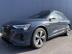 Blau Gebraucht 2023 Audi Q8 e-tron S-Line SUV | 59.950 € (Guter Preis)
