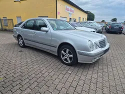 Silber Gebraucht 2002 Mercedes E270 Elegance Limousine | 2.990 € (Guter Preis)