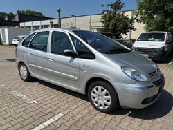 Silber Gebraucht 2005 Citroën Xsara Picasso Exclusive Van / Kleinbus | 2.699 € (Fairer Preis)