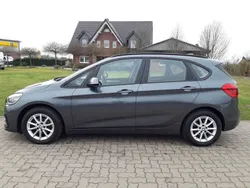 Grau Gebraucht 2019 BMW 218 Advantage Kombi | 15.990 € (Fairer Preis)