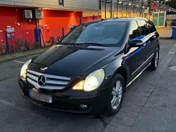 Schwarz Gebraucht 2006 Mercedes R500 Van / Kleinbus | 5.350 € (Guter Preis)