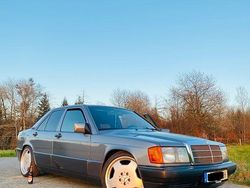 Grau Gebraucht 1991 Mercedes 190 Limousine | 11.300 €