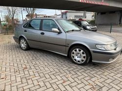 Grau Gebraucht 2001 Saab 9-3 Limousine | 300 € (Superpreis)