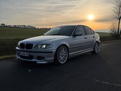 Silber Gebraucht 2004 BMW 320 M Sport Limousine | 5.200 € (Etwas zu teuer)