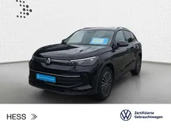 Deep black perleffekt Gebraucht 2024 VW Tiguan Life SUV | 36.499 € (Guter Preis)