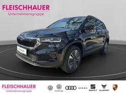 Schwarzmagic perleffekt Neu 2025 Skoda Karoq Tour SUV | 36.670 € (Fairer Preis)