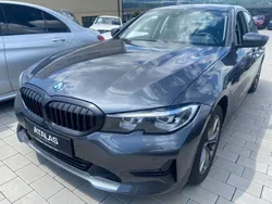 Grau Gebraucht 2022 BMW 320e Performance Limousine | 27.800 € (Superpreis)