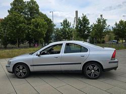 Silber Gebraucht 2003 Volvo S60 Limousine | 2.390 € (Fairer Preis)