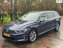 Blau Gebraucht 2016 VW Passat Highline Kombi | 8.700 € (Guter Preis)
