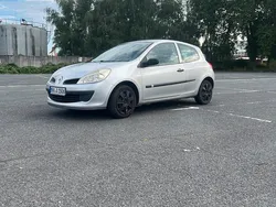 Gebraucht 2006 Renault Clio II Kleinwagen | 2.499 €