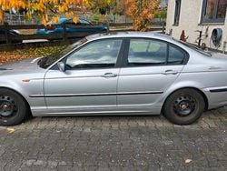 Silber Gebraucht 2002 BMW 318 Limousine | 1.000 € (Superpreis)