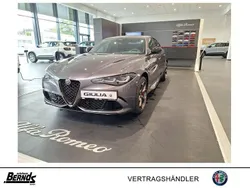 Grau Neu 2025 Alfa Romeo Giulia Quadrifoglio Limousine | 80.985 € (Superpreis)