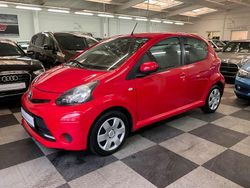 Rot Gebraucht 2012 Toyota Aygo Cool Kleinwagen | 3.990 € (Fairer Preis)