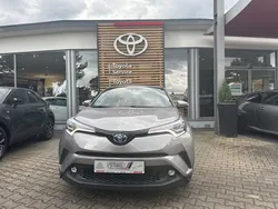 Metalstreamgrau metallic Gebraucht 2018 Toyota C-HR Club SUV | 16.985 € (Guter Preis)