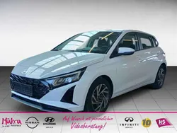 Atlas white (weiß) Gebraucht 2024 Hyundai i20 Comfort Kleinwagen | 19.900 € (Fairer Preis)
