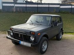 Grau Gebraucht 1986 Lada niva SUV | 7.500 €