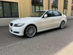 Weiß Gebraucht 2010 BMW 320 Exclusive Limousine | 4.390 € (Superpreis)