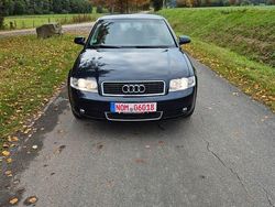 Blau Gebraucht 2004 Audi A4 Limousine | 4.850 € (Teuer)