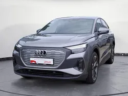 Grau Gebraucht 2022 Audi Q4 Sportback e-tron Basis SUV | 24.850 € (Guter Preis)