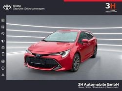 Karminarot metallic Gebraucht 2021 Toyota Corolla Team Limousine | 24.890 € (Fairer Preis)