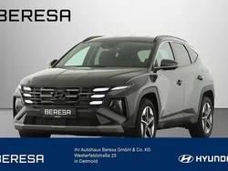 Grau Gebraucht 2024 Hyundai Tucson Trend SUV | 31.980 € (Guter Preis)