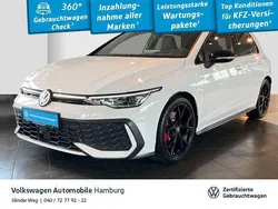 Pure white/schwarz Gebraucht 2024 VW Golf VIII GTI Limousine | 36.990 € (Fairer Preis)
