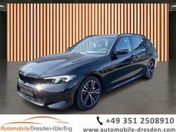 Schwarz schwarz (metallic) Gebraucht 2024 BMW 330 Shadowline Kombi | 38.980 € (Superpreis)