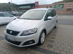 Grau Gebraucht 2014 Seat Alhambra Van / Kleinbus | 11.700 € (Fairer Preis)