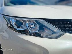 Weiß Gebraucht 2014 Nissan Qashqai Acenta SUV | 9.500 € (Teuer)