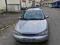 Silber Gebraucht 2000 Ford Mondeo Kombi | 1.700 € (Etwas zu teuer)