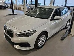Weiß Gebraucht 2022 BMW 116 Comfort Edition Kleinwagen | 18.999 € (Fairer Preis)