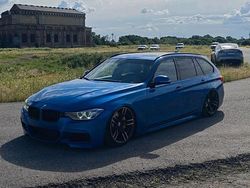 Blau Gebraucht 2012 BMW 330 M Performance Kombi | 25.500 €