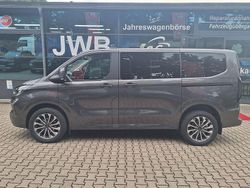 Grau Neu 2025 Ford Tourneo Titanium Van / Kleinbus | 63.777 € (Teuer)